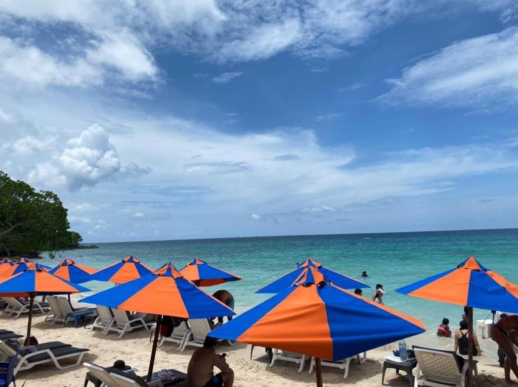 Playa Surf Baru Hotel Eksteriør billede
