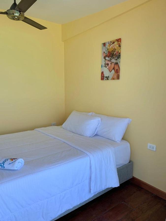 Playa Surf Baru Hotel Eksteriør billede